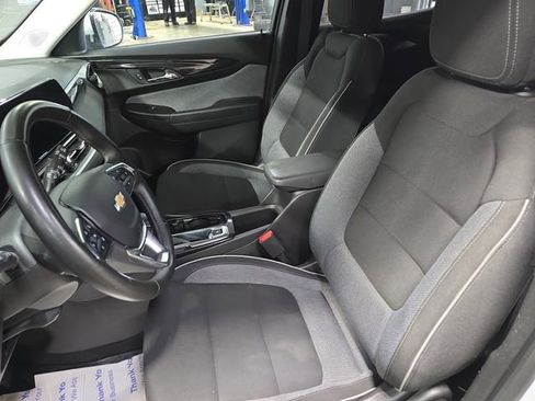 Used 2024 Chevrolet TrailBlazer LT w/ LT Cold Weather Package image 15