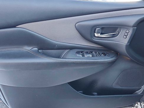 Used 2023 Nissan Murano SL w/ SL Moonroof Package image 12