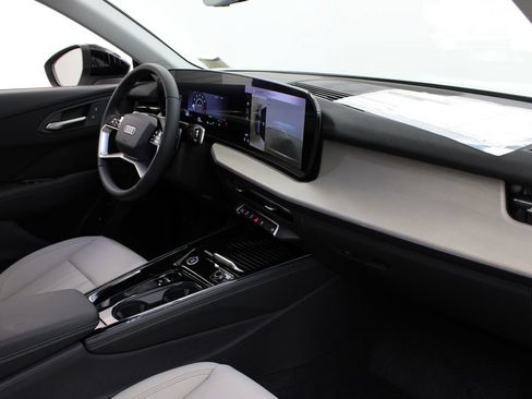New 2026 Audi Q3 quattro 2.0T AWD/4WD image 26