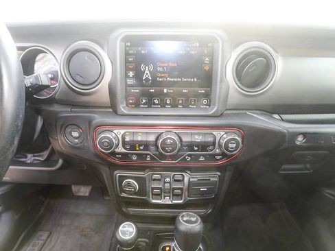 Used 2022 Jeep Wrangler Unlimited Sport image 15