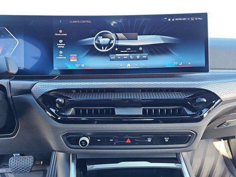 New 2025 BMW 330i xDrive Sedan w/ M Sport Package image 21