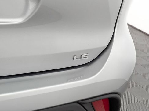 Used 2023 Toyota Highlander LE image 11