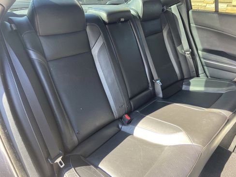Used 2019 Dodge Charger SXT w/ Leather Interior Group image 27