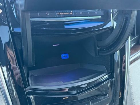Used 2016 Cadillac Escalade ESV Luxury image 21