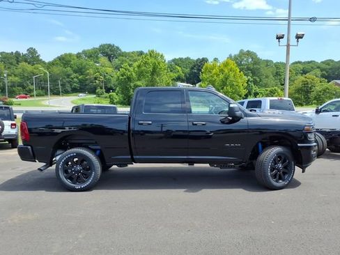 New 2026 RAM 2500 Big Horn AWD/4WD image 2