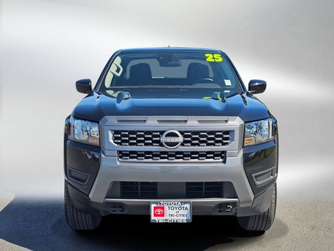 Used 2025 Nissan Frontier SV AWD/4WD image 8