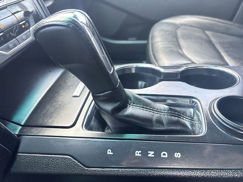 Used 2016 Ford Explorer XLT w/ Equipment Group 202A image 22