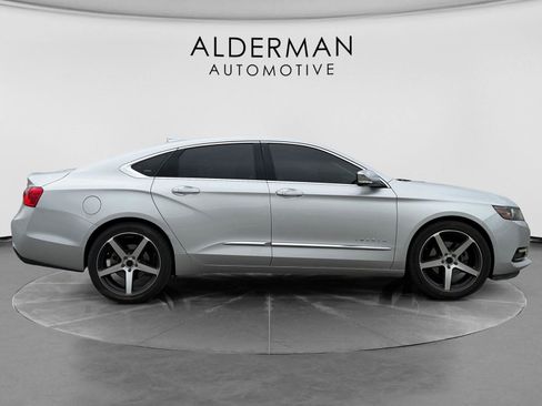 Used 2019 Chevrolet Impala Premier FWD image 6