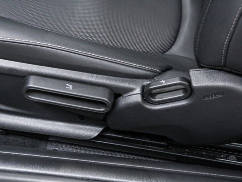 Certified 2023 MINI Cooper 2-Door Hardtop image 21