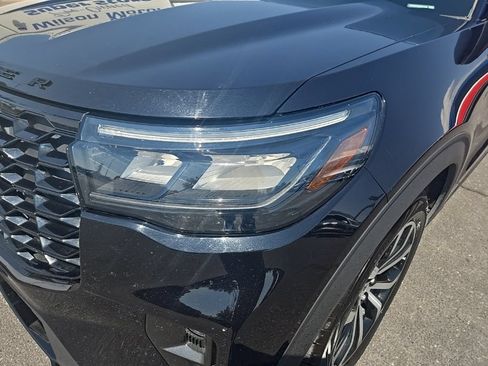 Used 2025 Ford Explorer ST-Line AWD/4WD image 31