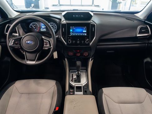 Used 2021 Subaru Forester AWD/4WD image 9