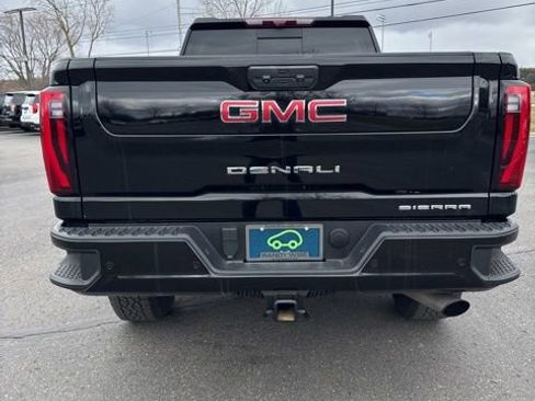 Used 2024 GMC Sierra 2500 Denali w/ Denali Reserve Package image 4