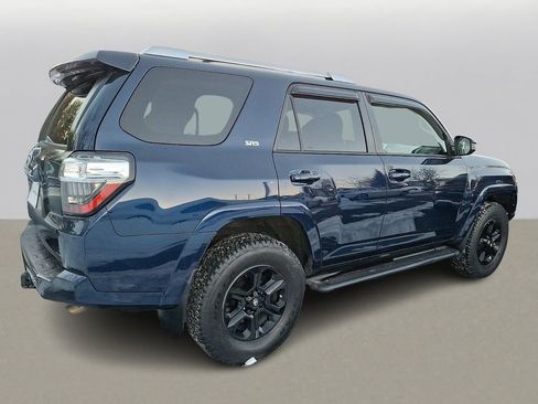 Used 2017 Toyota 4Runner SR5 image 4