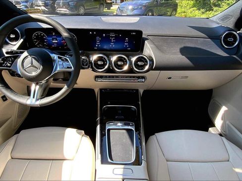 Certified 2026 Mercedes-Benz GLA 250 4MATIC image 5