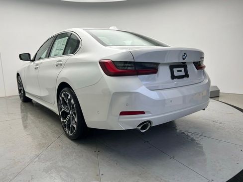 Used 2026 BMW 330i Sedan w/ Premium Package RWD image 4