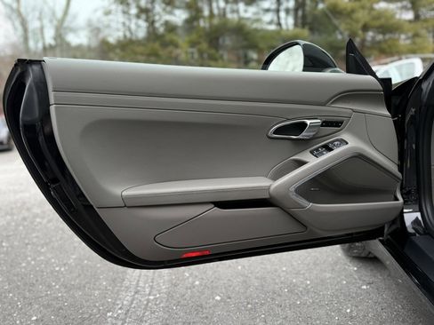 Used 2014 Porsche 911 Carrera S image 7