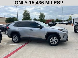 Used 2024 Toyota RAV4 LE FWD video 2