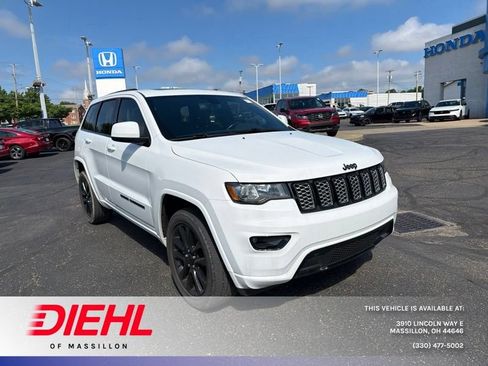 Used 2021 Jeep Grand Cherokee Laredo X AWD/4WD image 1