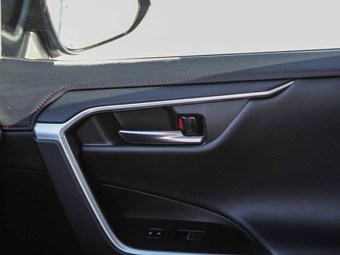 Certified 2022 Toyota RAV4 TRD Off-Road image 21