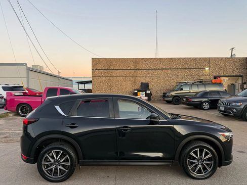 Used 2018 MAZDA CX-5 Touring w/ Preferred Equipment Package AWD/4WD image 5