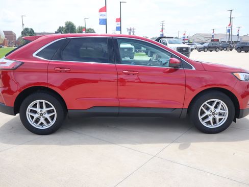Used 2024 Ford Edge SEL w/ Convenience Package AWD/4WD image 4
