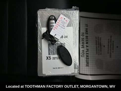 Used 2022 Nissan Rogue SL image 11