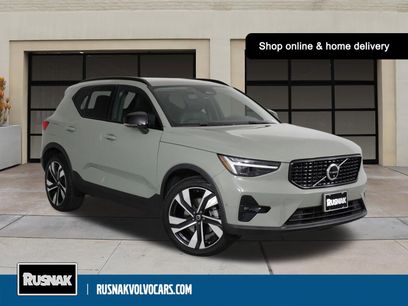 Used 2023 Volvo XC40 B4 Ultimate w/ Climate Package