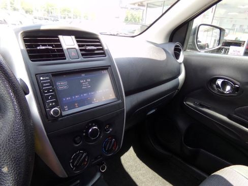 Used 2019 Nissan Versa SV FWD image 53