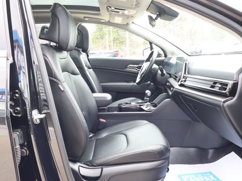 Used 2025 Kia Sportage EX w/ Premium Package image 35