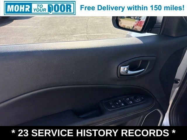 Used 2019 Jeep Compass Latitude FWD image 13