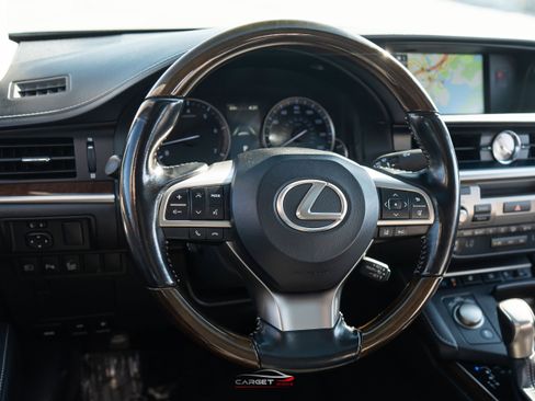 Used 2017 Lexus ES 350 w/ Luxury Package FWD image 23