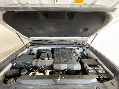 Used 2016 Toyota 4Runner Limited image 27