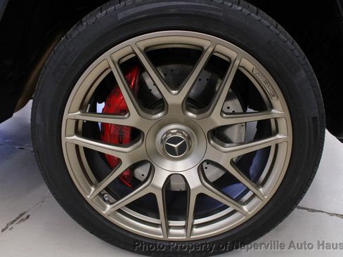 Used 2024 Mercedes-Benz G 63 AMG 4MATIC w/ Seat Comfort Package image 9