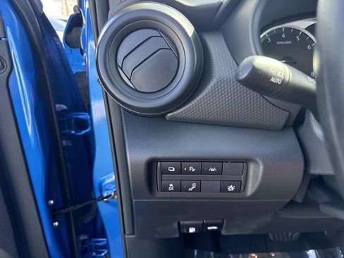 Certified 2025 Nissan Kicks Play S image 31