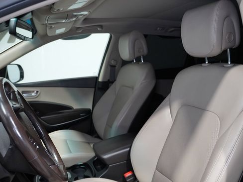 Used 2019 Hyundai Santa Fe XL image 5