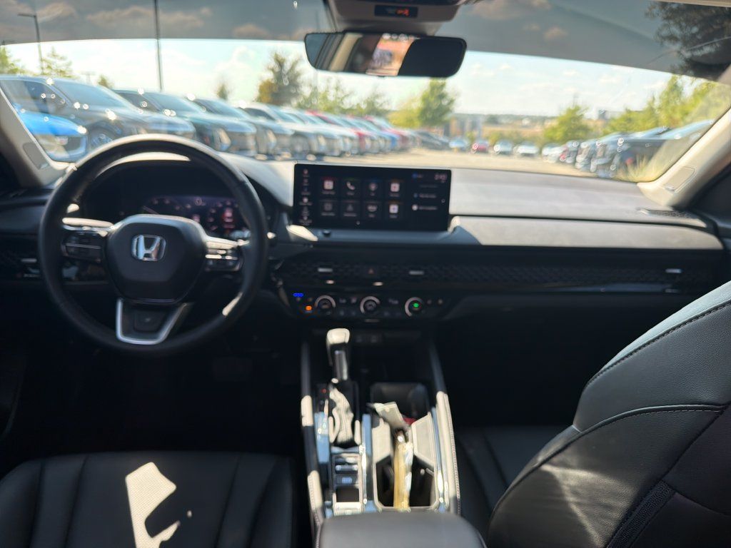 Used 2025 Honda Accord Touring image 27