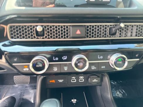 Used 2024 Honda Civic Touring image 15