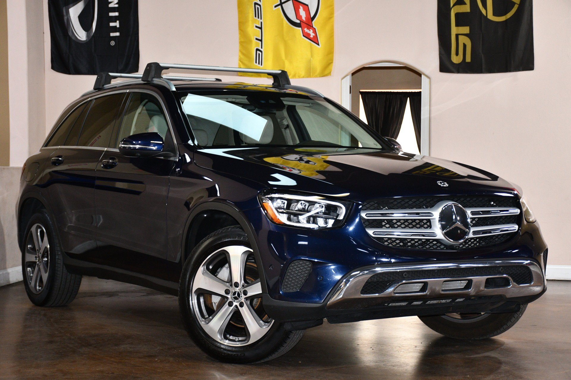 Used 2022 Mercedes-Benz GLC 300 image 3