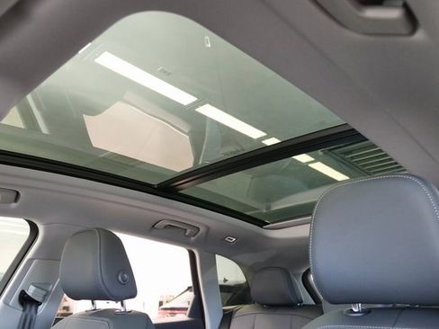 New 2025 Audi Q5 Premium image 32