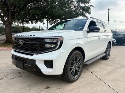 New 2026 Ford Expedition Platinum w/ Stealth Appearance Package
