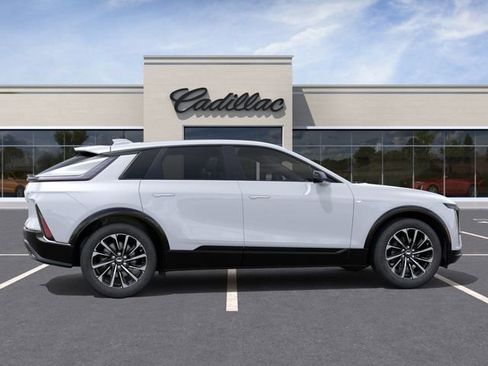 New 2026 Cadillac Lyriq Sport image 5