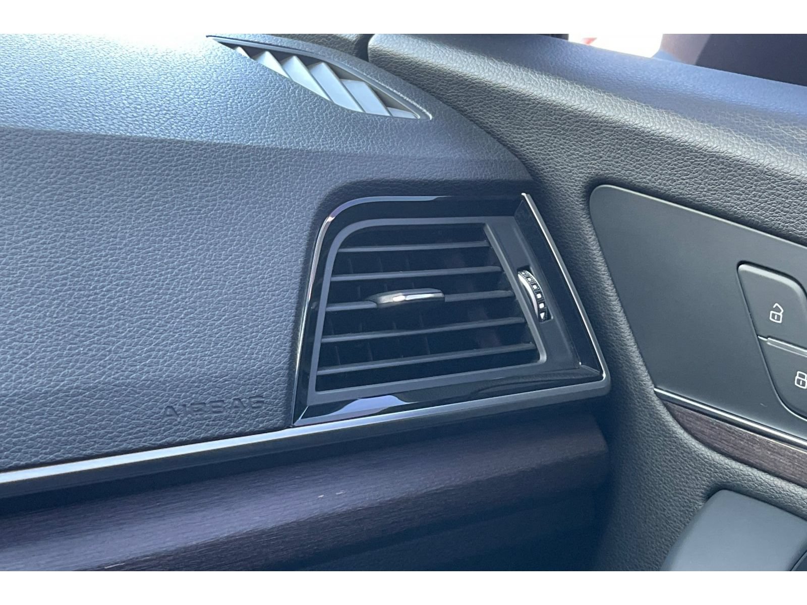 Used 2021 Audi Q5 2.0T Premium AWD/4WD image 28