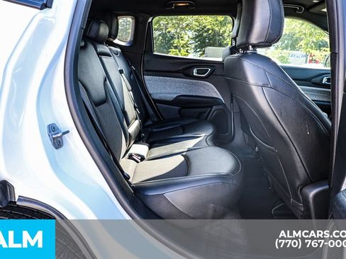 Used 2025 Jeep Compass Latitude AWD/4WD image 22