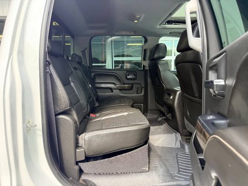 Used 2015 GMC Sierra 2500 Denali w/ Duramax Plus Package AWD/4WD image 37