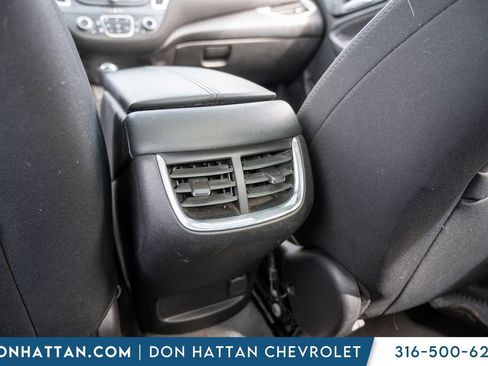Used 2020 Chevrolet Malibu LT image 24