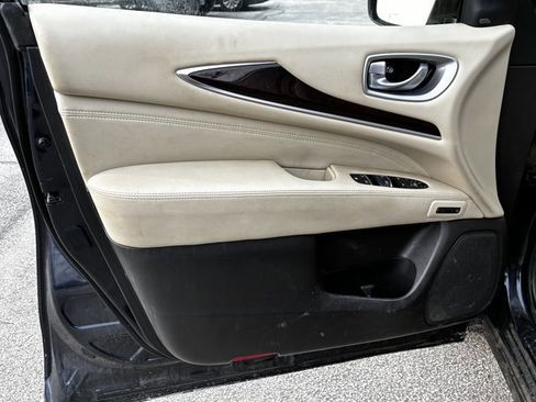 Used 2015 INFINITI QX60 AWD w/ Deluxe Touring Package image 12