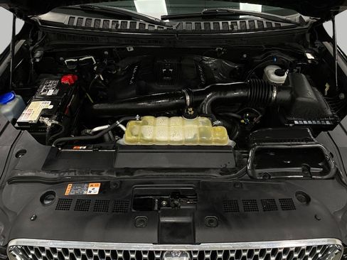 Used 2019 Lincoln Navigator Select AWD/4WD image 13
