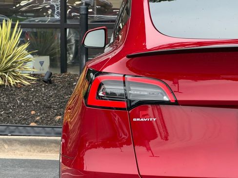 Used 2020 Tesla Model Y Performance AWD/4WD image 13