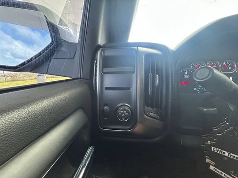 Used 2018 Chevrolet Silverado 1500 LT w/ All Star Edition RWD image 16