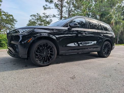 Used 2025 Lincoln Aviator Reserve w/ Jet Appearance Package RWD image 3